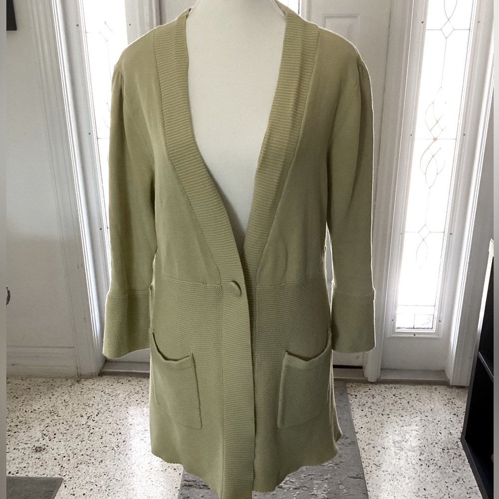 Fashionable cardigan